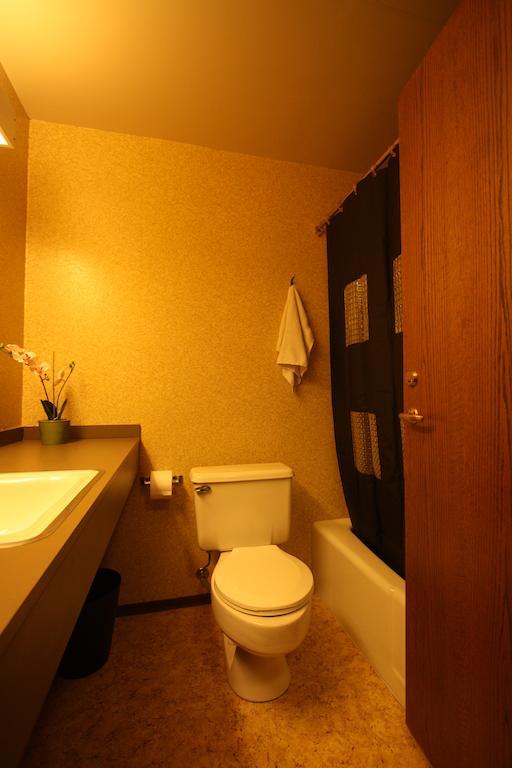 Airport Inn Keflavik Room photo